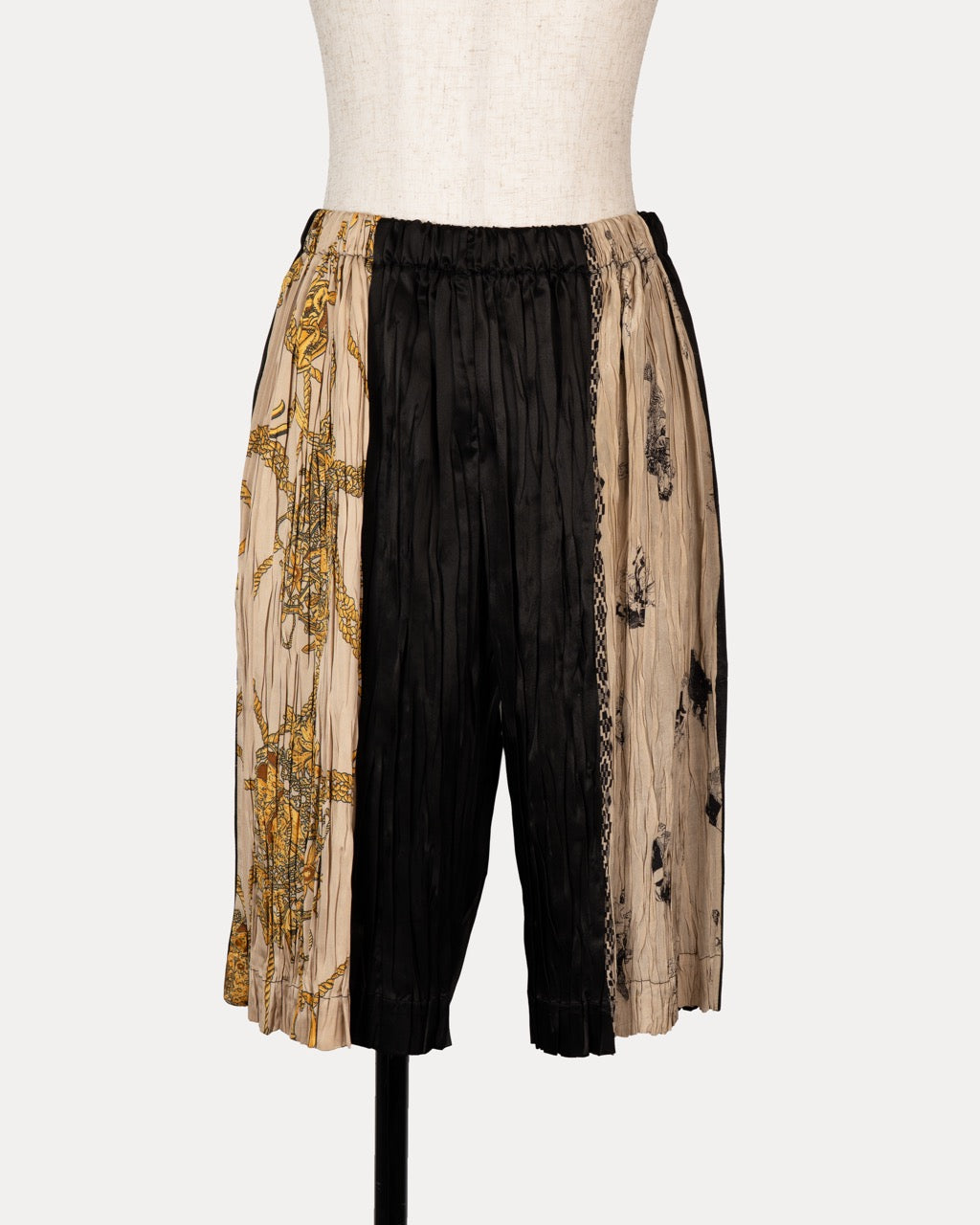 ”pleated” Vintage Scarf Shorts